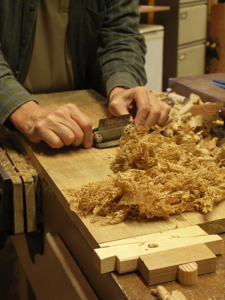 Hope chest - Raising the panels