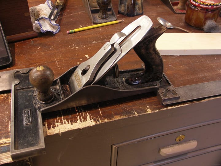 Plane soles should be mostly flat