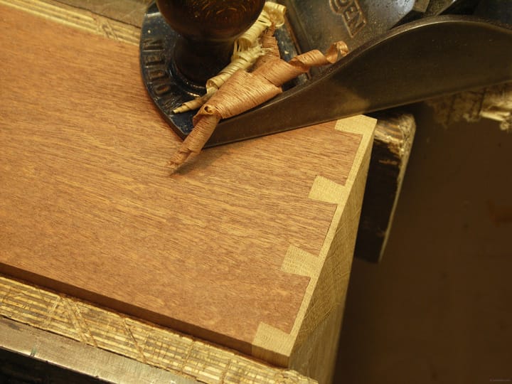 Hope chest - half-lap dovetails
