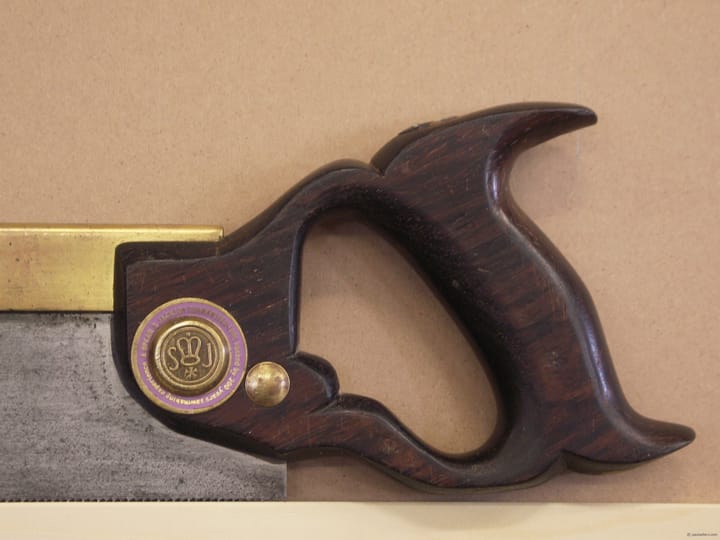 Minimalist tools - dovetail saws