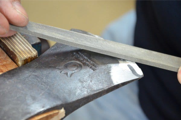 Sharpening an axe for carving and shaping