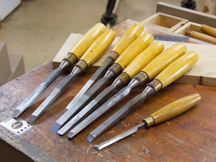 Bevel-edged chisels or heavy mortise models?