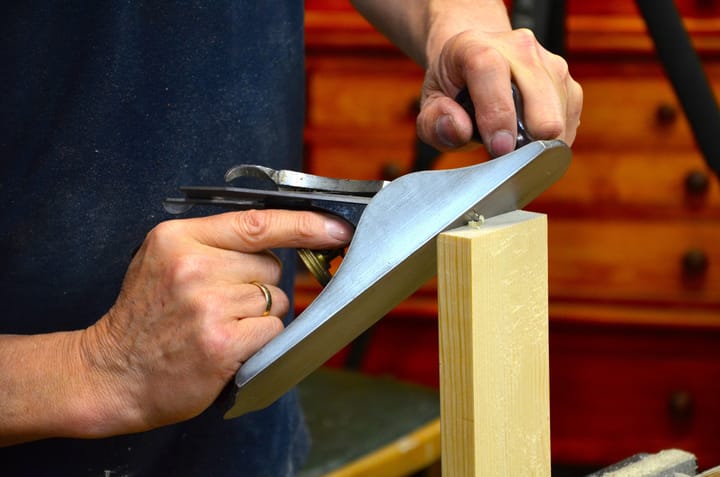 Plane Handling—Squaring the Edge