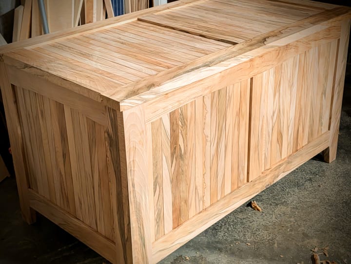 Busy Days: Discovering Wood