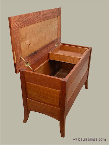 Bedding Chest lid open 2